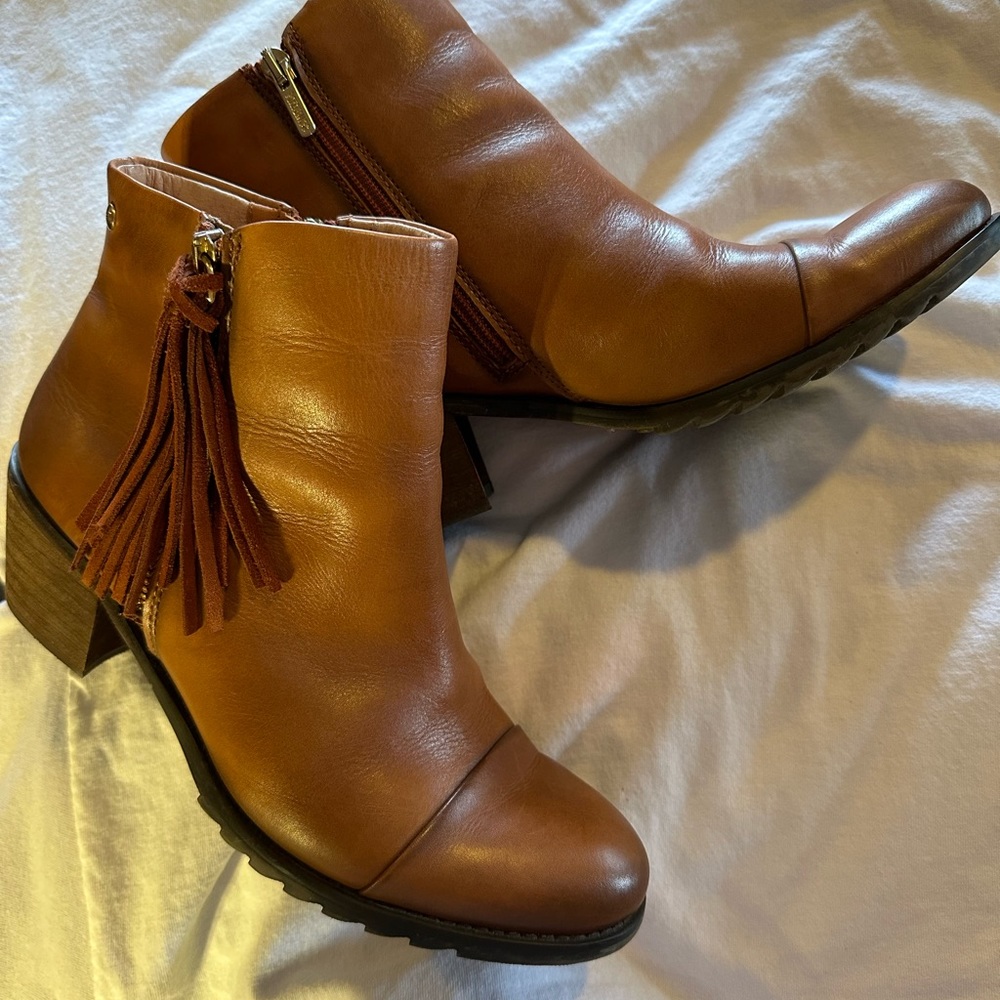 Pikolino 39/8.5-9 Womens “Andorra Tassel” Brown Booties Zipper Closure Leather